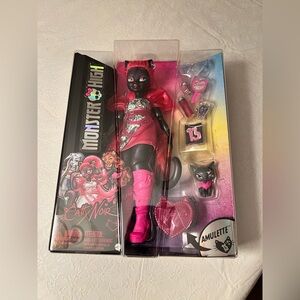 Monster High Catty Noir Doll